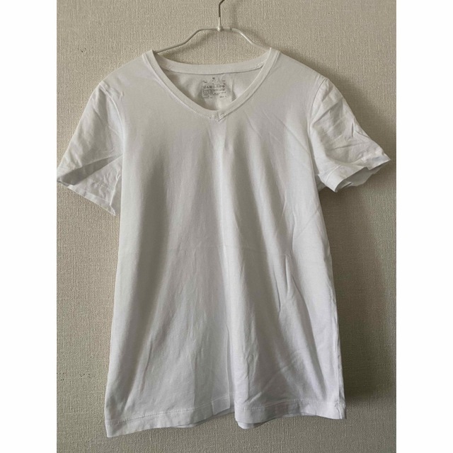 MUJI (無印良品)(ムジルシリョウヒン)の無印良品　VネックTシャツ　白 メンズのトップス(Tシャツ/カットソー(半袖/袖なし))の商品写真