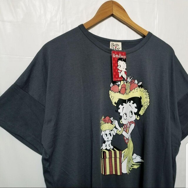 Betty Boop(ベティブープ)のベティーブープ ベティちゃん 服  新品　半袖 Tシャツ　グレー レディースのトップス(Tシャツ(半袖/袖なし))の商品写真