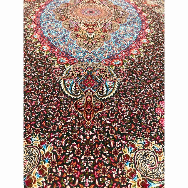 ペルシャモダールシルク絨毯q8