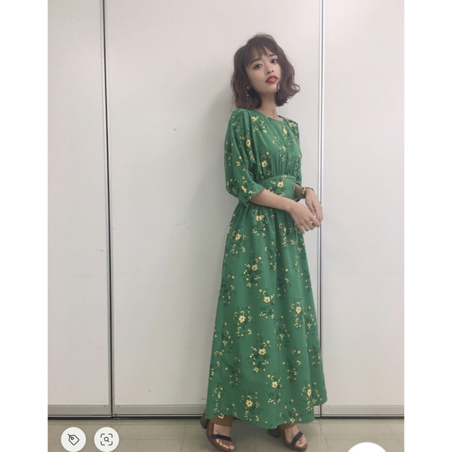 moussy(マウジー)のkeisuke様　MOUSSY マウジー　FLORAL PUFF SLEEVE  レディースのワンピース(ロングワンピース/マキシワンピース)の商品写真