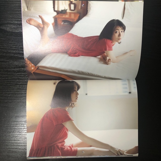 浜辺美波カレンダーブック ２０１９ エンタメ/ホビーのエンタメ その他(その他)の商品写真