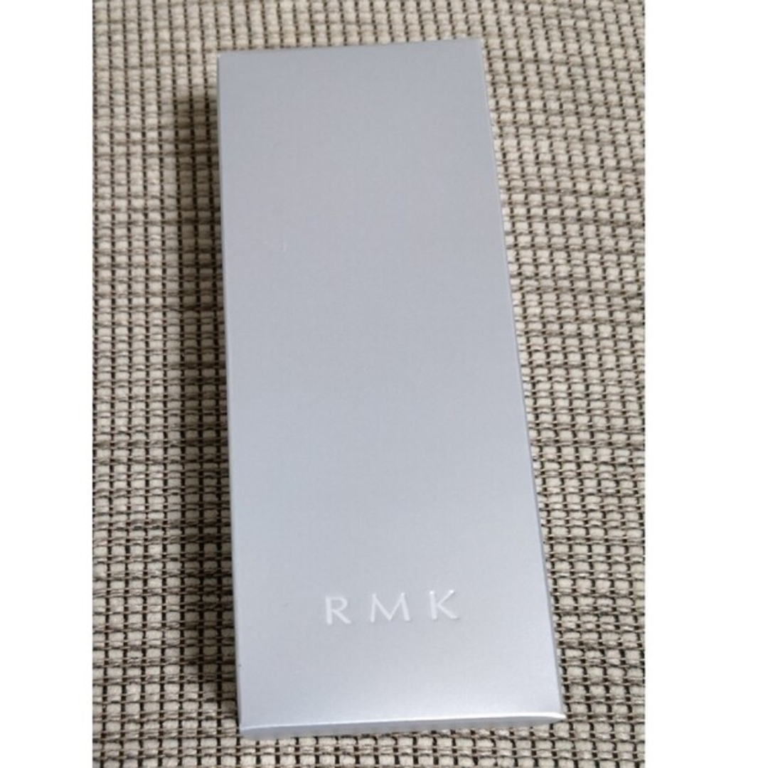 RMK(アールエムケー)のhin様専用　RMK スムースフィット ポアレスベース 03 (35g) コスメ/美容のベースメイク/化粧品(化粧下地)の商品写真