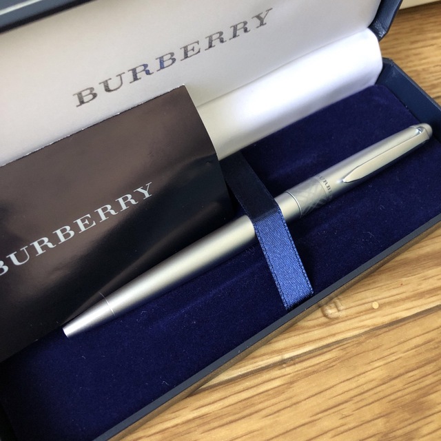 BURBERRY(バーバリー)のバーバリー  ボールペン　新品 インテリア/住まい/日用品の文房具(ペン/マーカー)の商品写真