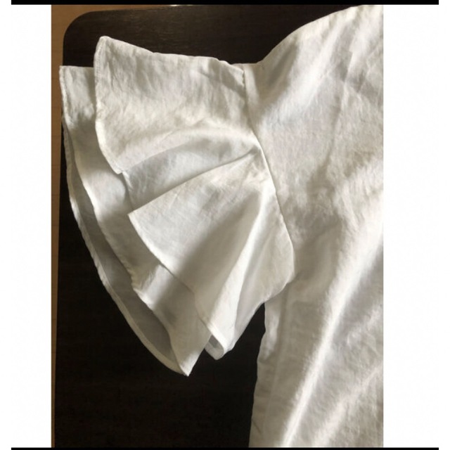 AZUL by moussy(アズールバイマウジー)のフレアスリーブブラウスAZUL by moussyバックリボン五分袖プルオーバー レディースのトップス(シャツ/ブラウス(半袖/袖なし))の商品写真