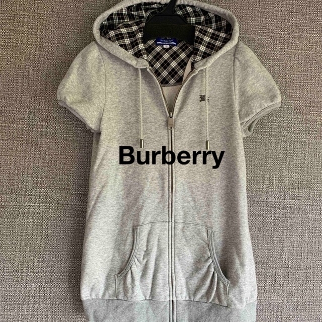 BURBERRY BLUE LABEL(バーバリーブルーレーベル)の【Burberry】半袖パーカー レディースのトップス(パーカー)の商品写真