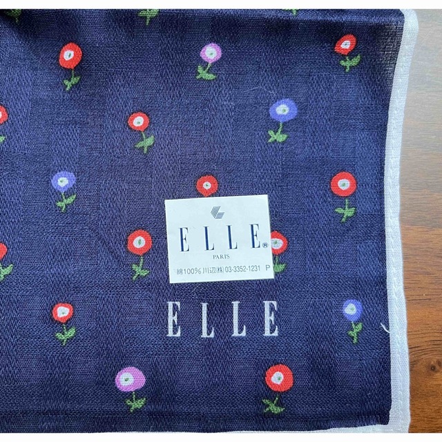 ELLE(エル)のELLE ハンカチ２枚 レディースのファッション小物(ハンカチ)の商品写真