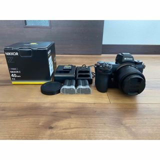 Nikon D5200  ☆標準レンズと単焦点レンズのセット☆備品おまけ付き