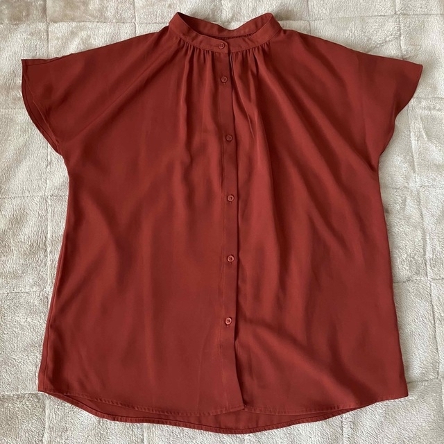GU(ジーユー)のGU エアリーバンドカラーシャツ Sサイズ レディースのトップス(シャツ/ブラウス(半袖/袖なし))の商品写真