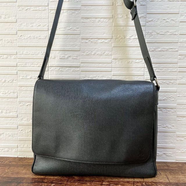ルイヴィトン タイガ レザー ロマン ショルダー バッグ シルバー金具-