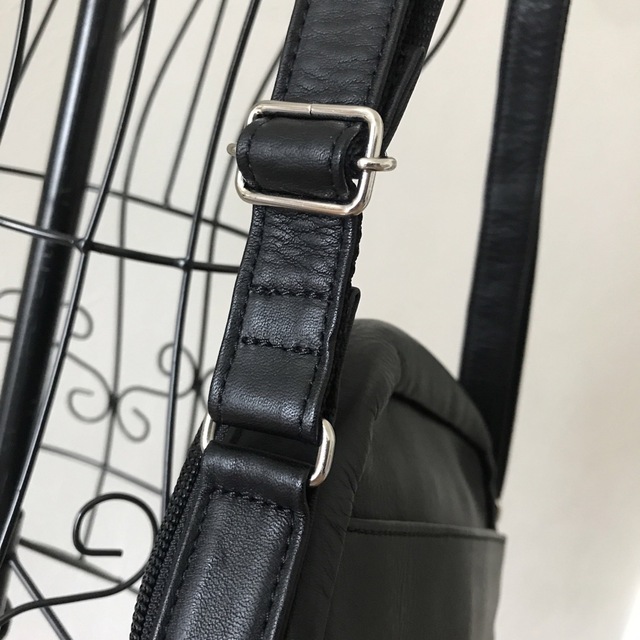 中澤鞄｜本革 ショルダーバッグ 黒 レディースのバッグ(ショルダーバッグ)の商品写真