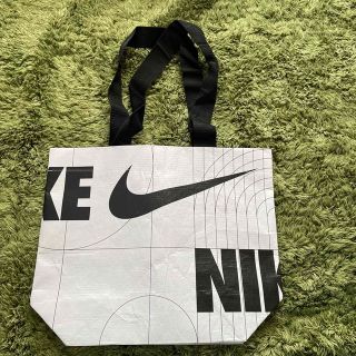 ナイキ(NIKE)のNIKE ショッパー　ショップ袋　Sサイズ(ショップ袋)