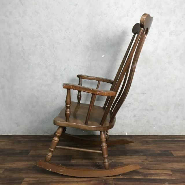 ロッキングチェア レトロ 木製 椅子 アンティーク ビンテージ チェア ひじ掛け インテリア/住まい/日用品の椅子/チェア(ロッキングチェア)の商品写真