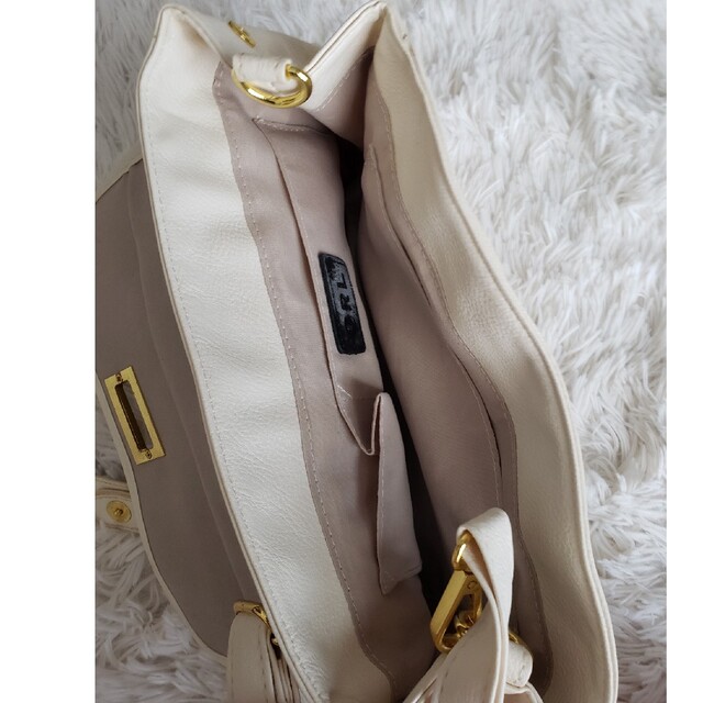 GRL　ホワイト　ミニ　バック　ミニバック　白　ショルダーバッグ　ハンドバッグ レディースのバッグ(ショルダーバッグ)の商品写真