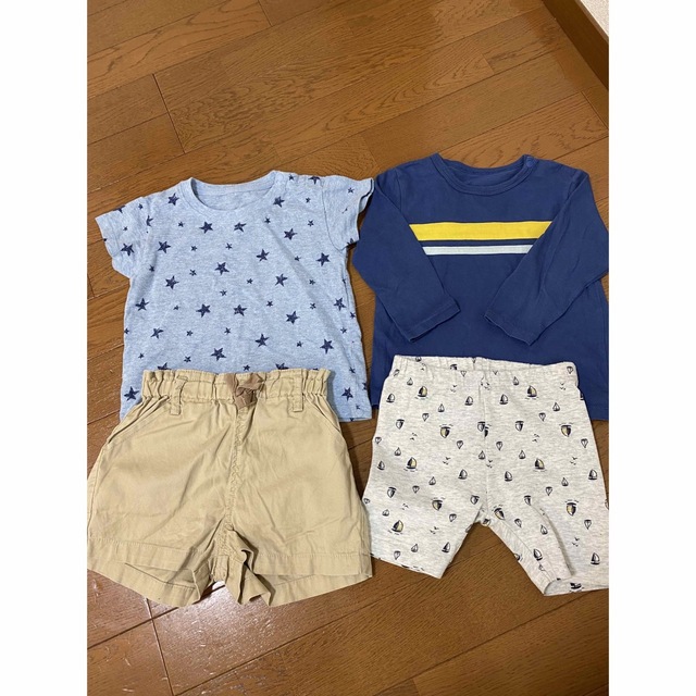 UNIQLO(ユニクロ)のキッズ 洋服 4点 キッズ/ベビー/マタニティのベビー服(~85cm)(シャツ/カットソー)の商品写真