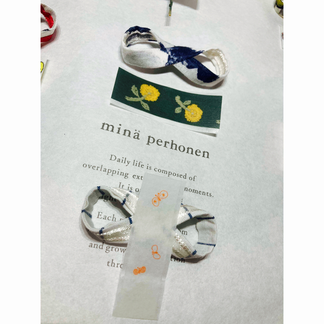 mina perhonen(ミナペルホネン)のプレゼントラッピングリボン୨୧マスキングテープεïзミナペルホネン生地 ハンドメイドの生活雑貨(雑貨)の商品写真