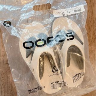 ウーフォス(OOFOS)の新品未使用OOFOS eggnog 24cm(サンダル)