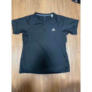 アディダス(adidas)のアディダス　レディース　Tシャツ(Tシャツ(半袖/袖なし))