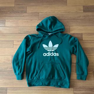 アディダス(adidas)のadidas 緑のパーカー(パーカー)