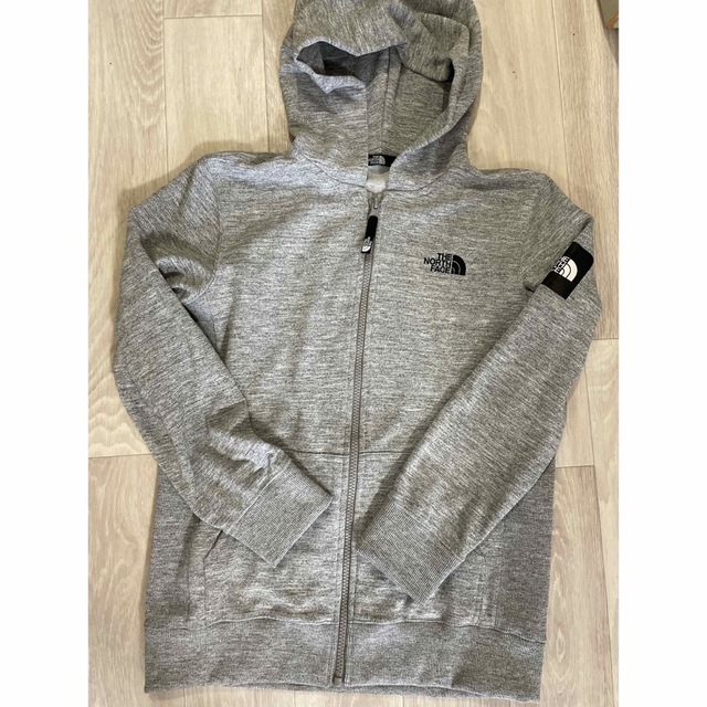 美品✨THE NORTH FACE パーカー150