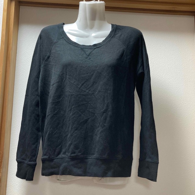 UNIQLO(ユニクロ)の【UNIQLO】黒のストレッチジャージプルオーバー レディースのトップス(Tシャツ(長袖/七分))の商品写真