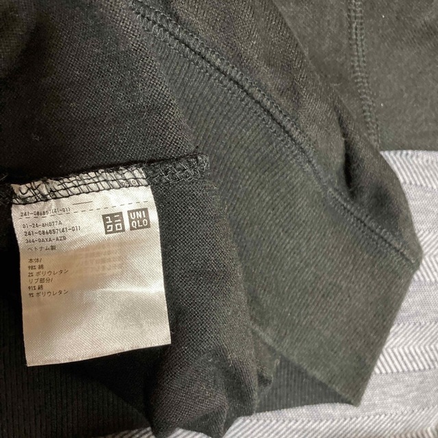 UNIQLO(ユニクロ)の【UNIQLO】黒のストレッチジャージプルオーバー レディースのトップス(Tシャツ(長袖/七分))の商品写真