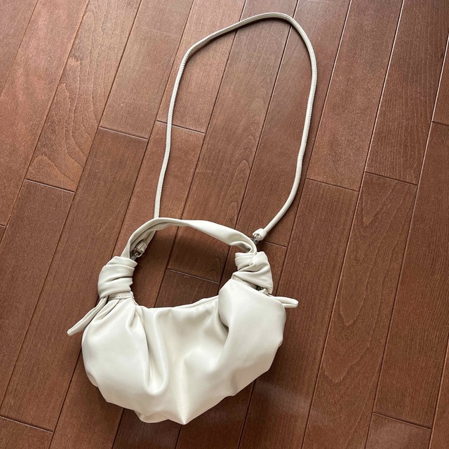 ZARA(ザラ)のZARA バッグ レディースのバッグ(ハンドバッグ)の商品写真