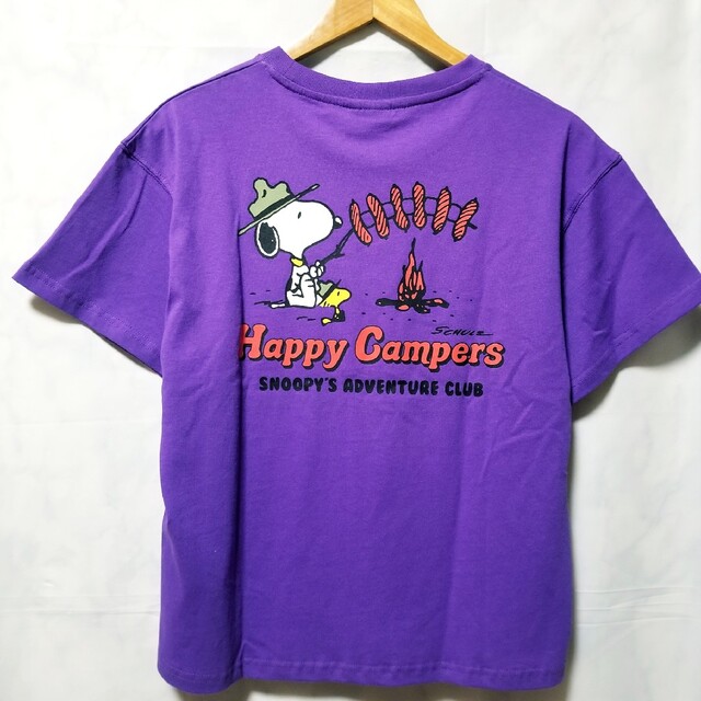 PEANUTS(ピーナッツ)の新品　スヌーピー　PEANUTS　 Tシャツ 半袖　濃紫 レディースのトップス(Tシャツ(半袖/袖なし))の商品写真