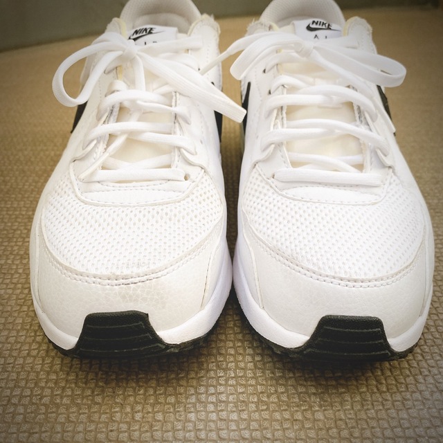 NIKE(ナイキ)のNIKE AIR MAX 白  レディースの靴/シューズ(スニーカー)の商品写真