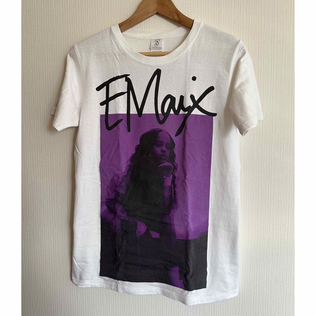  T-shirt  エラメイ　Ella Mai エンタメ/ホビーのタレントグッズ(ミュージシャン)の商品写真