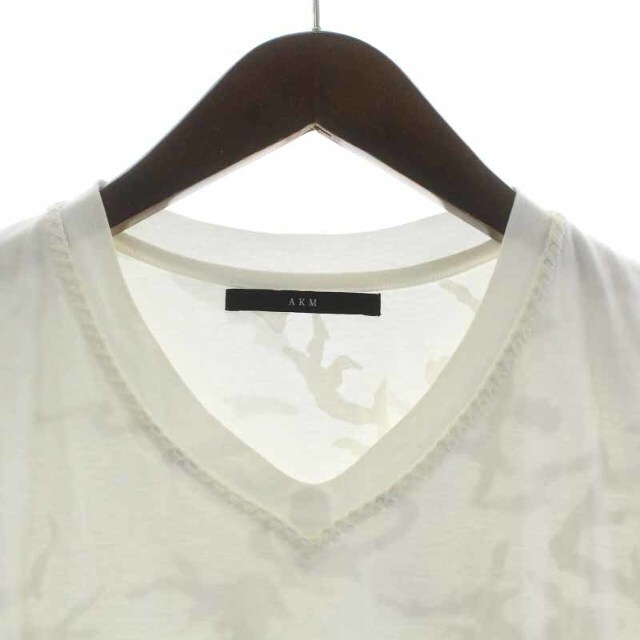 AKM(エイケイエム)のAKM HAND STITCH V-NECK WHITE CAMO XL 白 メンズのトップス(Tシャツ/カットソー(半袖/袖なし))の商品写真