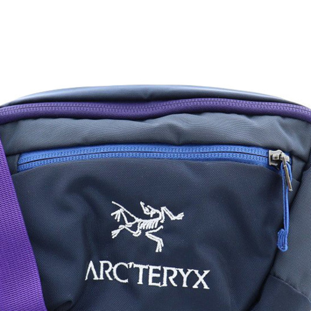 ARC'TERYX(アークテリクス)のアークテリクス ウエストバッグ ショルダーバッグ ロゴ 紺 レディースのバッグ(ショルダーバッグ)の商品写真