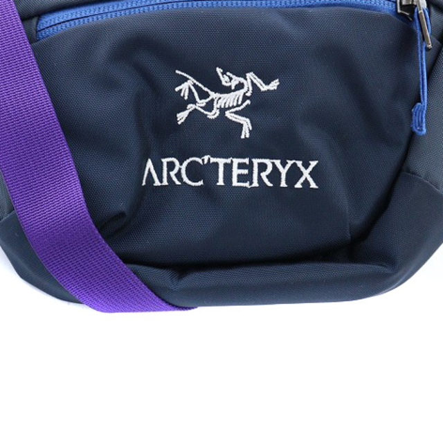 ARC'TERYX(アークテリクス)のアークテリクス ウエストバッグ ショルダーバッグ ロゴ 紺 レディースのバッグ(ショルダーバッグ)の商品写真