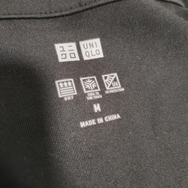 UNIQLO(ユニクロ)のUNIQLO M黒色 ポケット有り エアリズムUVカットカーディガン メンズのトップス(カーディガン)の商品写真