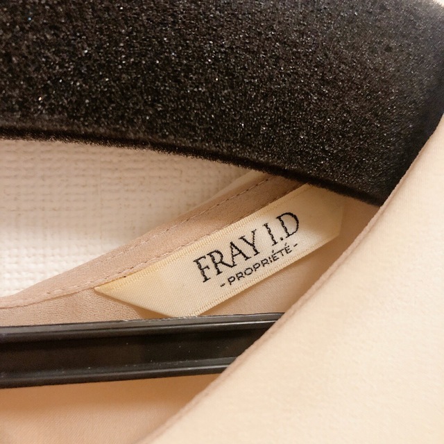 FRAY I.D(フレイアイディー)のFRAY.ID レースブラウス　ピンク レディースのトップス(シャツ/ブラウス(半袖/袖なし))の商品写真