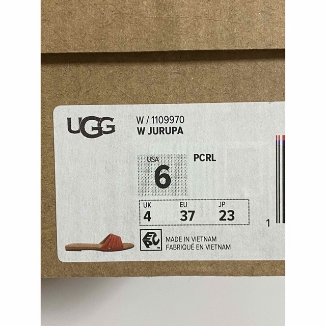 UGG(アグ)のUGG サンダル　ぺたんこ　レディース レディースの靴/シューズ(サンダル)の商品写真