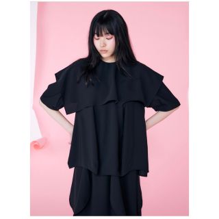 エンフォルド(ENFOLD)の新品タグ付き　23ss CAPE-COLLAR PULLOVER(シャツ/ブラウス(半袖/袖なし))