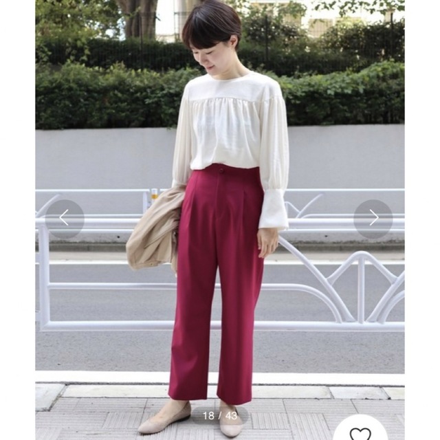 ノーブル  ハイウエスト クロップパンツ　38 レディースのパンツ(クロップドパンツ)の商品写真