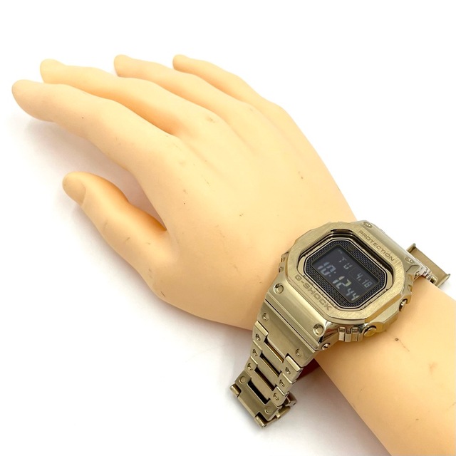 CASIO(カシオ)のCASIO カシオ 腕時計 G-SHOCK メタル デジタル 電波 タフソーラー ブラック 黒文字盤 GMW-B5000GD-9JF ソーラー ステンレススチール    ゴールド メンズ【中古品】 メンズの時計(腕時計(アナログ))の商品写真