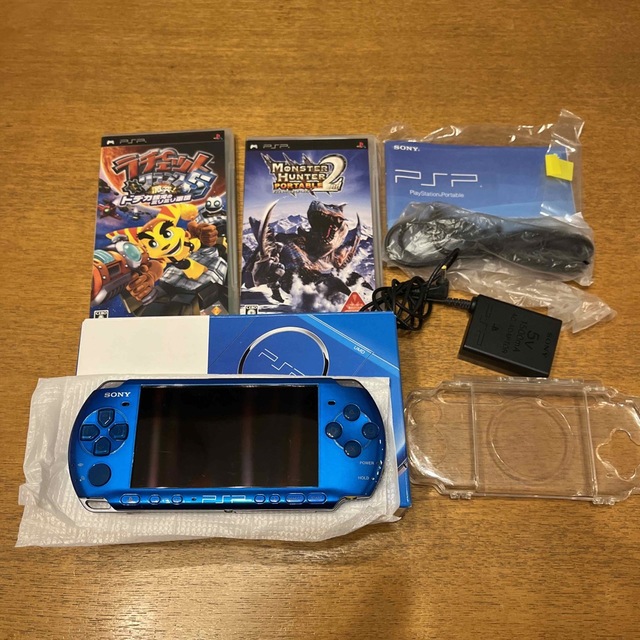 PSP本体 ソフト二個 セットの通販 by hiro's shop|ラクマ