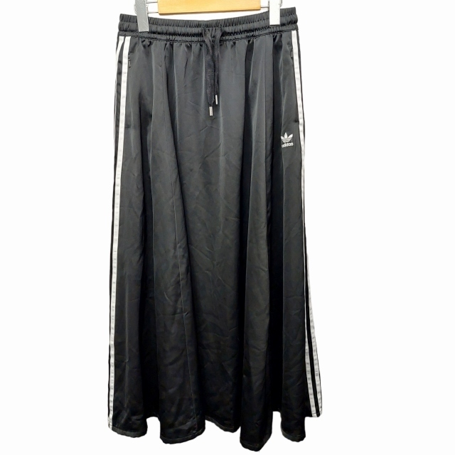 adidas(アディダス)のadidas L0039 LONG SATIN SKIRT ロングスカート  レディースのスカート(ロングスカート)の商品写真