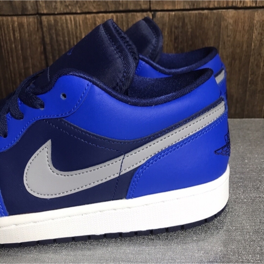 NIKE(ナイキ)のNIKE✨AIR JORDAN 1✨LOW✨GAME ROYAL✨W28cm メンズの靴/シューズ(スニーカー)の商品写真