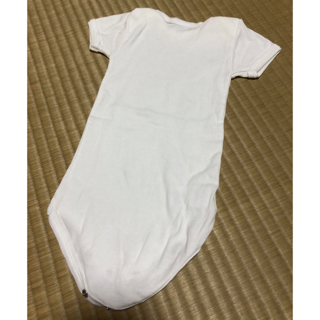 PETIT BATEAU(プチバトー)のプチバート⭐︎試着のみ⭐︎半袖ボディースーツ2枚セット キッズ/ベビー/マタニティのベビー服(~85cm)(肌着/下着)の商品写真