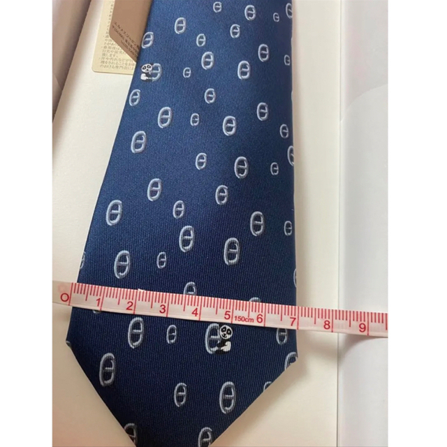 《エルメス新品未使用》2023年シルクツイルタイ 7 cm 《マイヨン・パンダ》 エルメス★シルクツイルタイ7cm★マイヨンパンダ