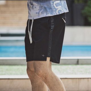 ウノピゥウノウグァーレトレ ショートパンツ(メンズ)の通販 82点