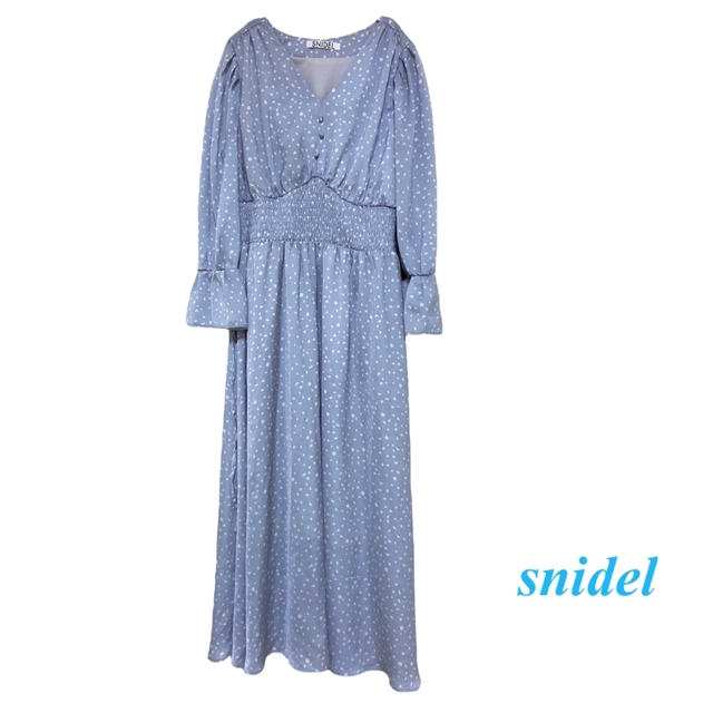 SNIDEL(スナイデル)のsnidel　ドットワンピース　春・夏 レディースのワンピース(ロングワンピース/マキシワンピース)の商品写真