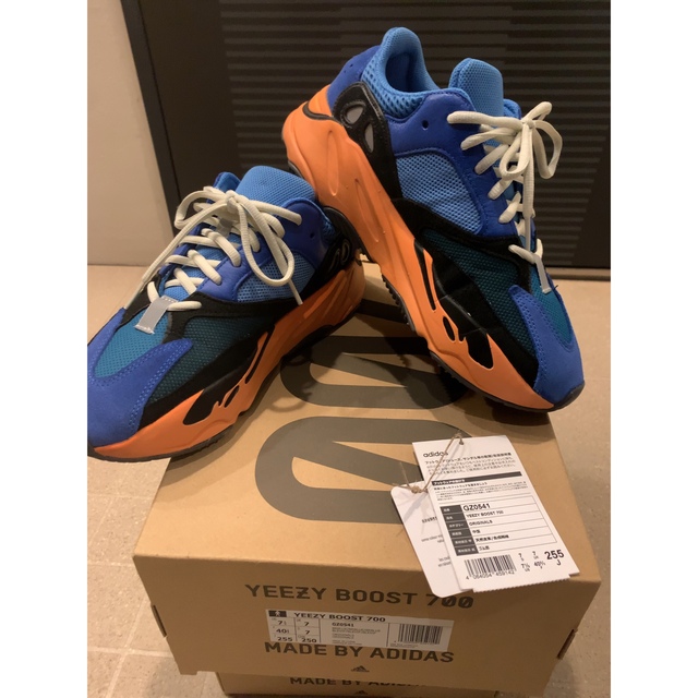 最終値下げ　yeezy 700 BRBLUE 25.5cm