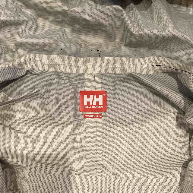 HELLY HANSEN(ヘリーハンセン)の土日限定　値下げ！ヘリーハンセン　撥水　ナイロンジャケット レディースのジャケット/アウター(ナイロンジャケット)の商品写真