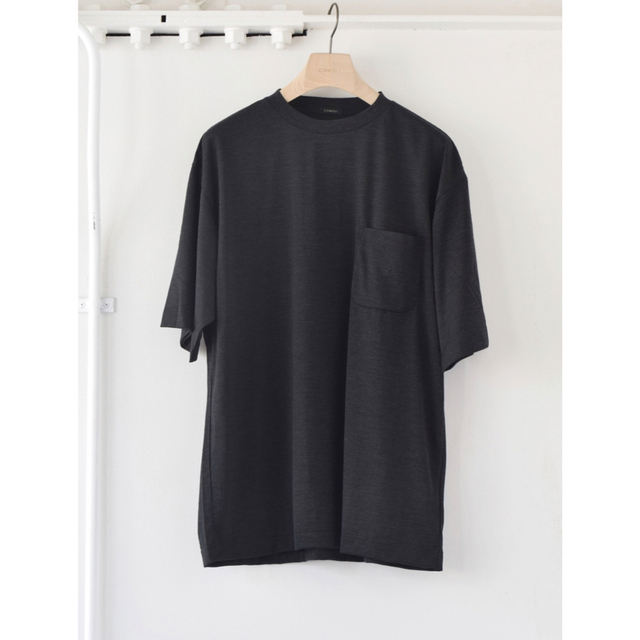 COMOLI(コモリ)のCOMOLI 21ss ウール天竺半袖クルー チャコール サイズ3 メンズのトップス(Tシャツ/カットソー(半袖/袖なし))の商品写真