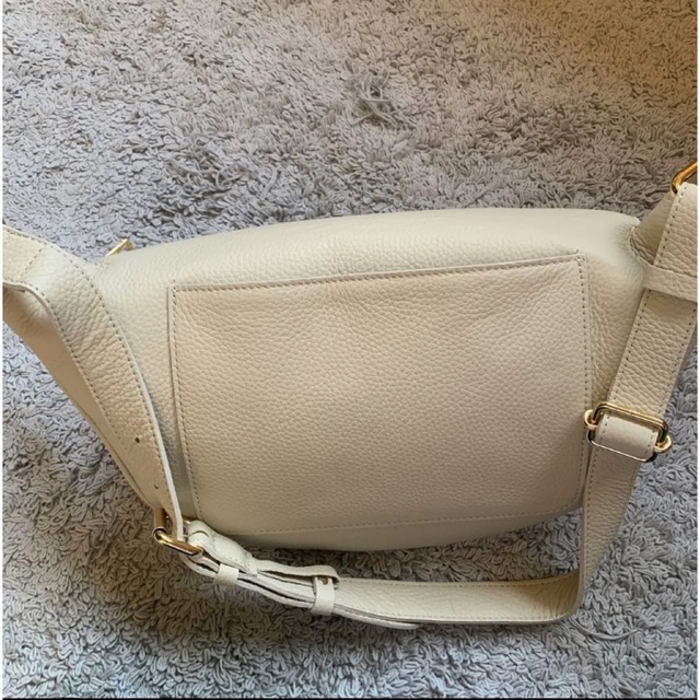 ch!iii shrink waist bag /white | tspea.org