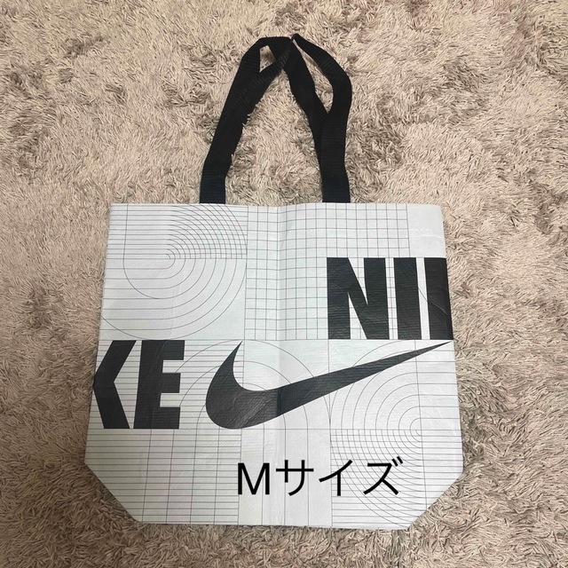 NIKE(ナイキ)のナイキ　エコバッグ　Mサイズ　NIKE レディースのバッグ(エコバッグ)の商品写真